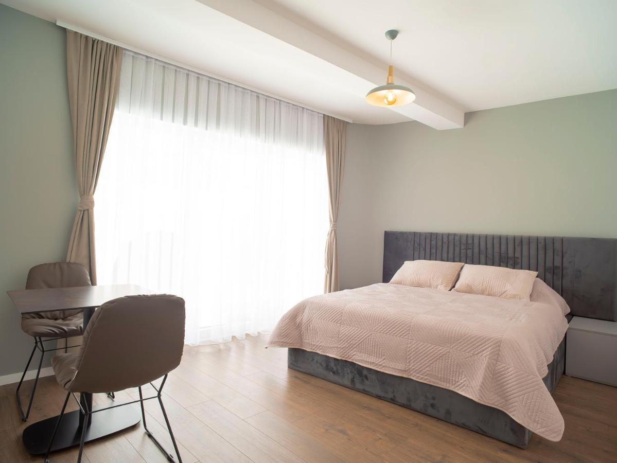 Lux Apartments Priştine Dış mekan fotoğraf