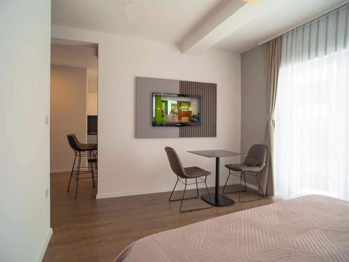 Lux Apartments Priştine Dış mekan fotoğraf